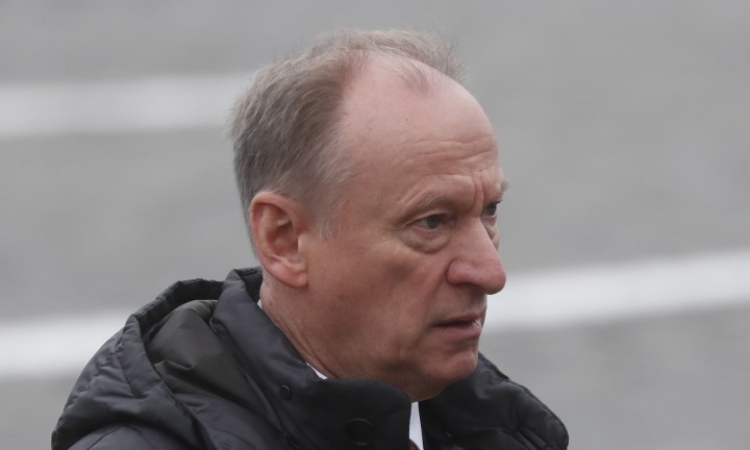 Москва се закани да използва военноморските си сили срещу конфискуване на корабите й